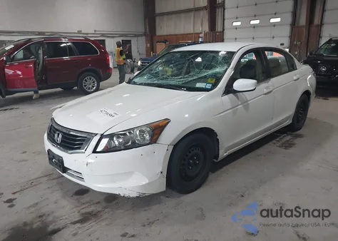 2008 Honda Accord 2.4 Lx z USA, uszkodzony, nr VIN 1HGCP26318A155556